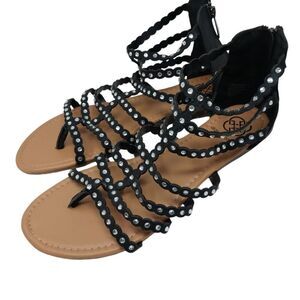 DAISY FUENTES CLEOPATRA STYLE BLACK SANDAL. SIZE 11M.